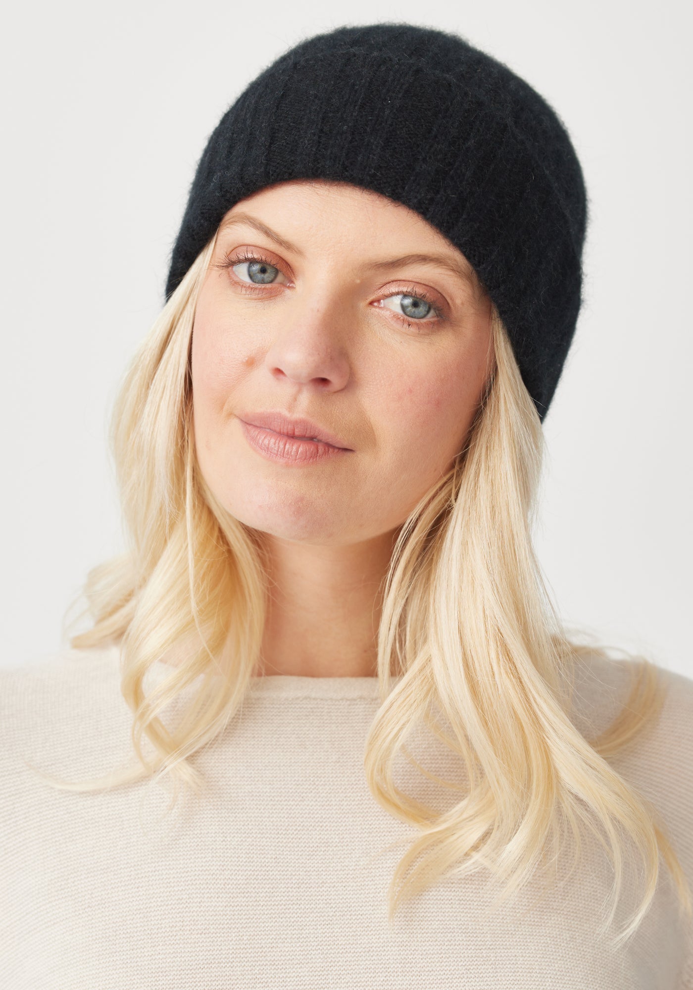 Rib Beanie - Jet/Black | Woman
