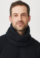 Moss Snood - Jet | Man