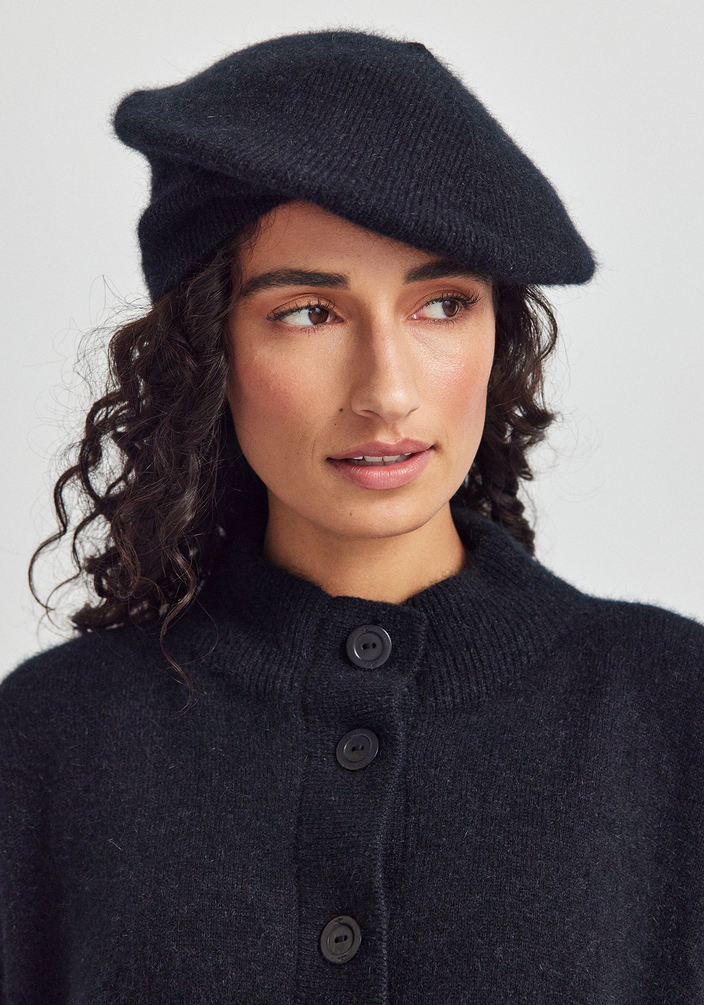 Nia Beret – Jet | Ecopossum™ Merino, Possum & Silk | Ribbed Knit