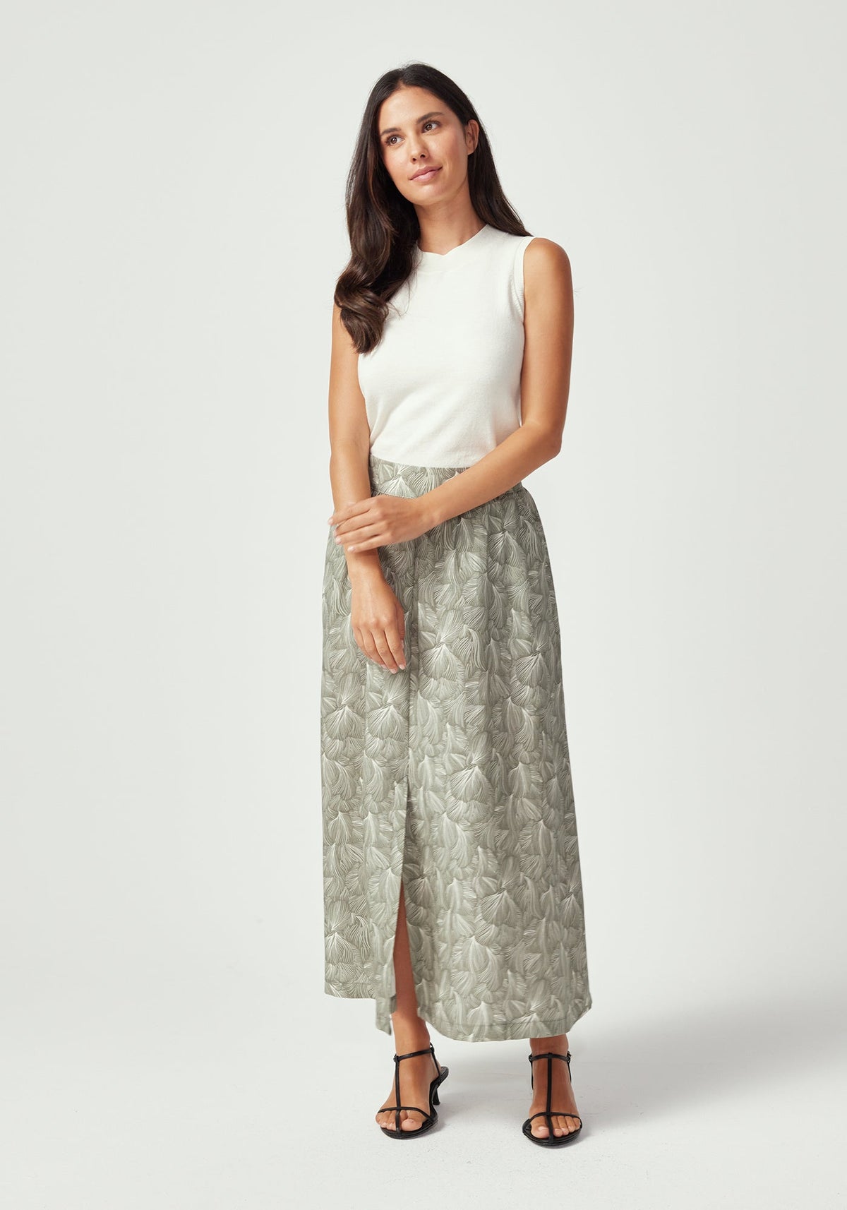 Freydis Skirt Organic Lines